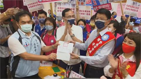 朱立倫南下陪謝龍介登記　基進議員參選人抗議藍營