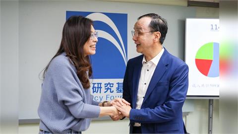 快新聞／國民黨智庫董事長交接　朱立倫：鄭麗文一定有很多新的創意
