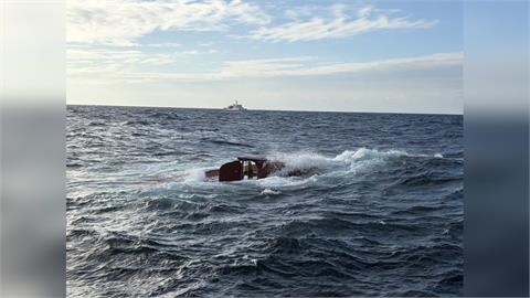台北港外海捕蟹船翻覆6人獲救　3人遭漁網、繩索纏繞無生命跡象