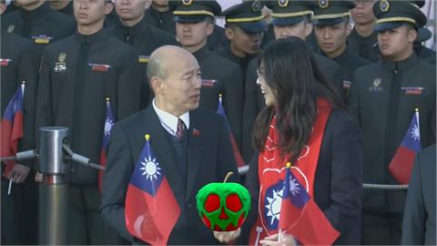 暗黑寓言？韓國瑜讚鄭麗文像白雪公主暗藏玄機　警告別吃誰的「毒蘋果」？