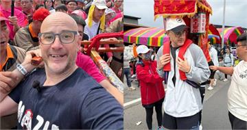 吳鳳苦等2小時扛媽祖鑾轎　感性喊「我已是台灣的一部分」