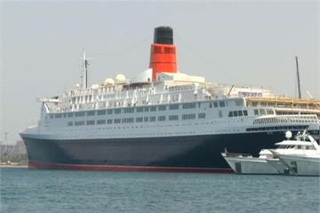 「伊莉莎白女王2號」重亮相 轉身成漂浮飯店
