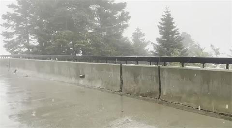 快新聞／合歡山「今晨降到1°C」入冬首見冰霰　玉山降雪要再等等