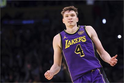 NBA(影)／這湖人菜鳥有點強！單場9顆三分、連拿22分　打到隊友都瘋掉