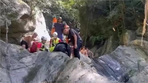 11青少年宜蘭金岳瀑布戲水  1人溺斃