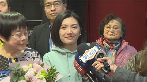 快新聞/出席謝系志工交流會!阮昭雄力挺「她」選議員 盼未來傳承服務精神