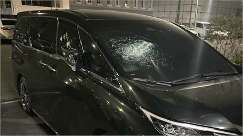 私人糾紛變成砸車衝突! 七旬男持大剪刀狂砸車洩憤