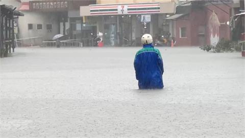 台南強降雨轟炸後壁區！　菁寮老街水深及腰