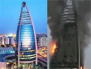 快新聞／畫面曝！蘇丹內戰持續　首都地標「摩天大樓」遭火吞噬狂冒黑煙