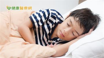 兒童、青少年每天要睡多久？睡不好恐影響孩子記憶與情緒