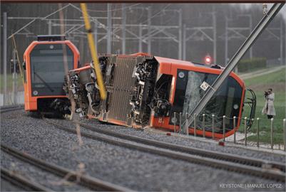 瑞士今「連兩起火車出軌意外」 數人受傷