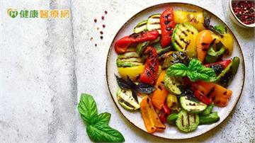 茹素血管彈性勝葷食四倍　醫推「這習慣」九成背痛改善