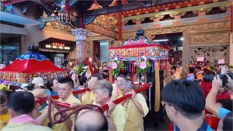 基隆年度民俗盛事「城隍夜巡」　１８０公斤巨型鹹光餅車超吸睛