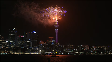 新年快樂！全球最早跨年煙火　紐西蘭迎接2025