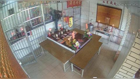 苗栗男破鎖闖廟「踏上神桌」　偷走媽祖兩面金牌市價破百萬