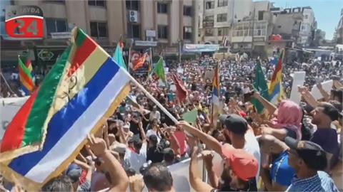 反對總統阿塞德　敘利亞南部大批民眾上街抗議