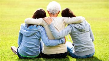  更年期後心血管疾病增3倍、骨密度掉10%！醫建議：增加阻力訓練