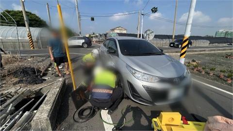 彰化永靖閃燈路口汽機車碰撞 79歲女騎士被撞卡車底傷重亡