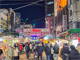 夜市王效應超夯！精選14家樂華夜市美食  吃貨必收懶人包！