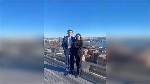 華府美景也救不了？黃國昌林子宇合影「眼神死」　詹凌瑀酸像極限生存