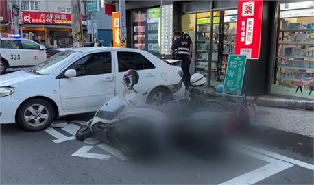 雲林虎尾嚴重車禍　2車飛車追逐猛撞機車釀6傷