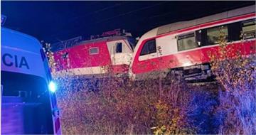 斯洛伐克2列車相撞無人喪生！11傷患送醫、數十人輕傷返家