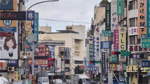 台中豐原奇特「診所一條街」　200公尺涵蓋各式診所