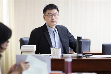 台灣咖啡師遭改國籍　梁文傑酸：鄭麗文對「一中原則」感到興奮