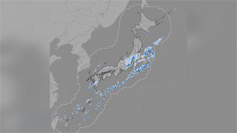 雨彈狂襲日本關東　名古屋逾200輛車泡水　富士山爆土石流