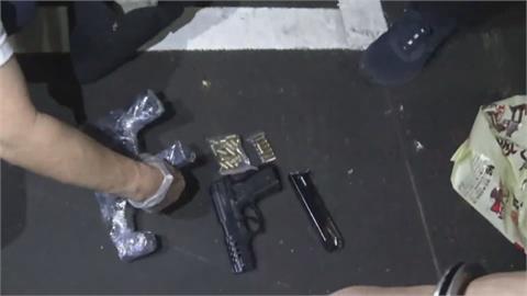 警埋伏逮毒犯　搜出安毒及罕見蠍式衝鋒槍