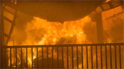 快新聞／宜蘭羅東木材廠陷火海　烈焰衝天畫面曝光