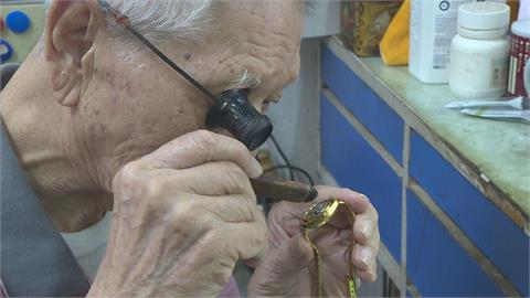 鐘錶老師傅一身功夫卻無人接班　手藝恐失傳