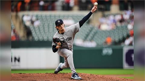 MLB(影)／洋基挫咧等？最貴左投返紐約做核磁共振檢查結果令人擔憂