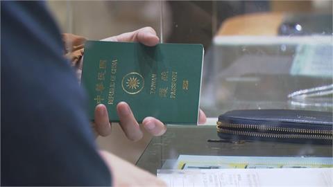 國境解封辦護照數量暴增　半個月近6萬件創新高