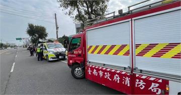 台南麻豆驚爆街頭持刀亂砍！　2婦遭襲、警連開2槍制伏釀5傷