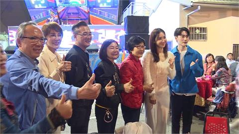 "豆腐媽媽"演員南下會千名鄉親 平安宴氣氛超HIGH