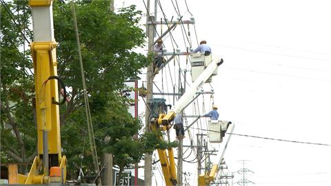 不滿台電不核准AI與雲端中心設北部 張善政再槓台電