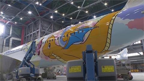 萬呎高空也能抓寶？皮卡丘彩繪機飛上天　13隻立體寶可夢團隊曝「這些難度很高」