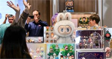 俄女找惡魔簽「靈魂契約」換11萬　只為買一套Labubu