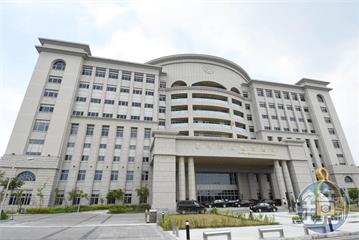 噁男「將她攬牢牢」連續性騷女同事　少女堅持提告法官判決出爐