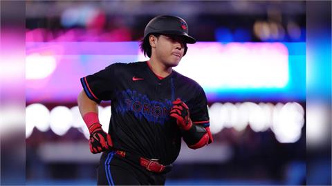 MLB(影)／033來啦！岡本和真猛炸暴力超前三分砲！創日本第一人紀錄