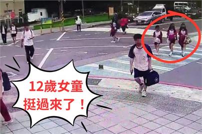 昏迷指數僅3！三峽車禍12歲女童搶救成功…爸爸角落啜泣惹鼻酸