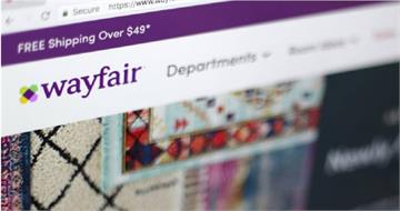 川普宣布啟動「進口家具」調查！恐祭出新關稅　Wayfair、RH股價受挫