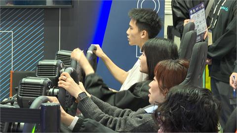 台北國際電玩展Day3 粉絲搶周邊"凌晨3點就來排"