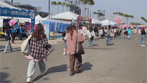 高雄櫻花季開跑　天天有大咖、粉絲期待