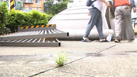 亂花錢？北市吸菸區裝了又拆　天價遮陽傘竣工日延到冬天