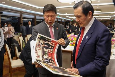 訪中返台矛頭對準蔡總統　馬英九：用行動證明九二共識又活過來