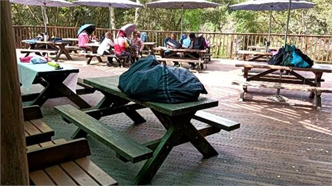 溪頭自然教育園區「佔位族」釀亂象　　清境遊客疑摘櫻花拍照