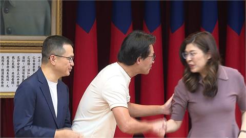 藍白2026合作崩盤？　蔣禁幫個別白小雞站台惹議