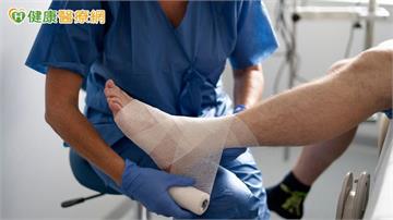 打球腳踝舊傷加新傷總是好不了　醫解再生療法輔助防護